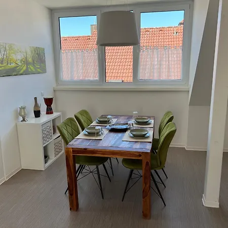 Lägenhet Stylische Dg-wohnung Mit Grosser Loggia