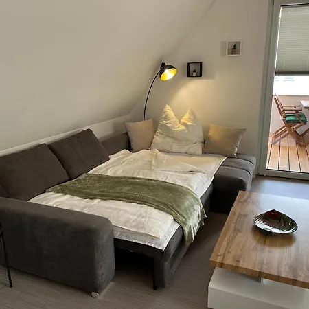 Lägenhet Stylische Dg-wohnung Mit Grosser Loggia Bietigheim-Bissingen