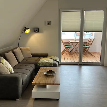 Stylische Dg-wohnung Mit Grosser Loggia *